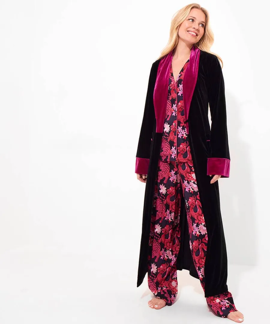 daring_dragon_embroidered_2.webp Clearance Joe Browns Daring Dragon Embroidered Velour Dressing Gown Black