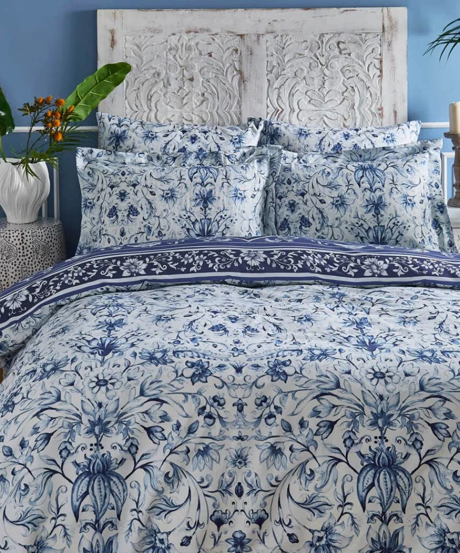 floral_vivid_vase_reversi_2.webp Outlet Joe Browns Floral Vivid Vase Reversible Duvet Set Blue