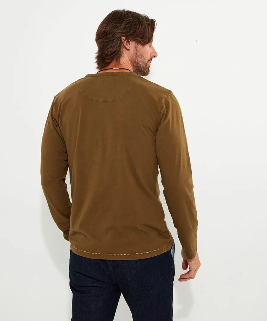 touch_of_personality_henl_2.webp Hot Joe Browns Touch Of Personality Henley Brown